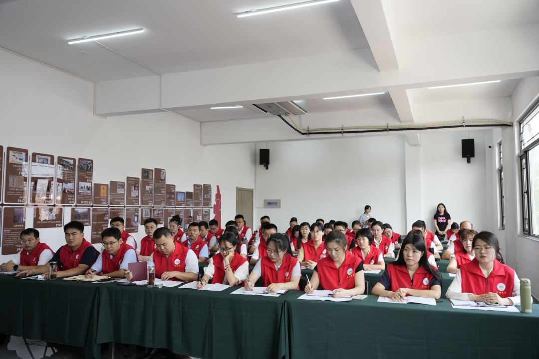 聆聽(tīng) (2).jpg